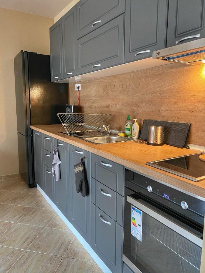 Stylish Urban Apart New 2021 Close To The Beach Varna Buitenkant foto
