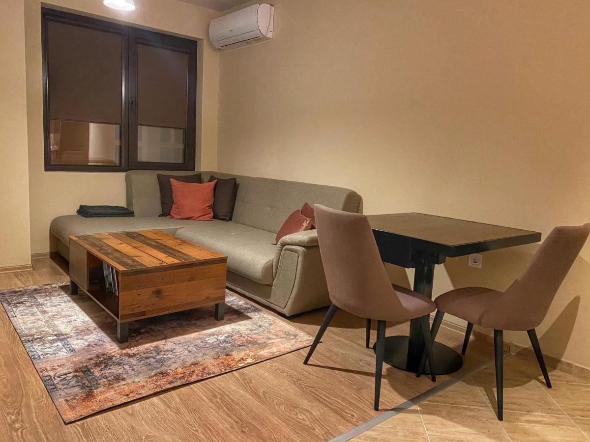 Stylish Urban Apart New 2021 Close To The Beach Varna Buitenkant foto